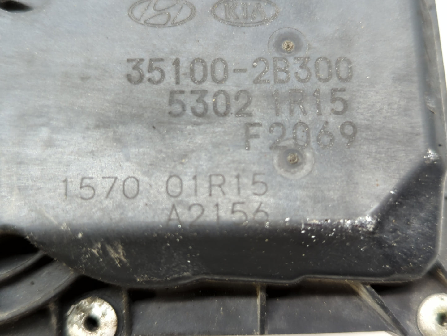 2012-2019 Kia Soul Throttle Body P/N:35100-2B300 Fits Fits 2012 2013 2014 2015 2016 2017 2018 2019 OEM Used Auto Parts - Oem