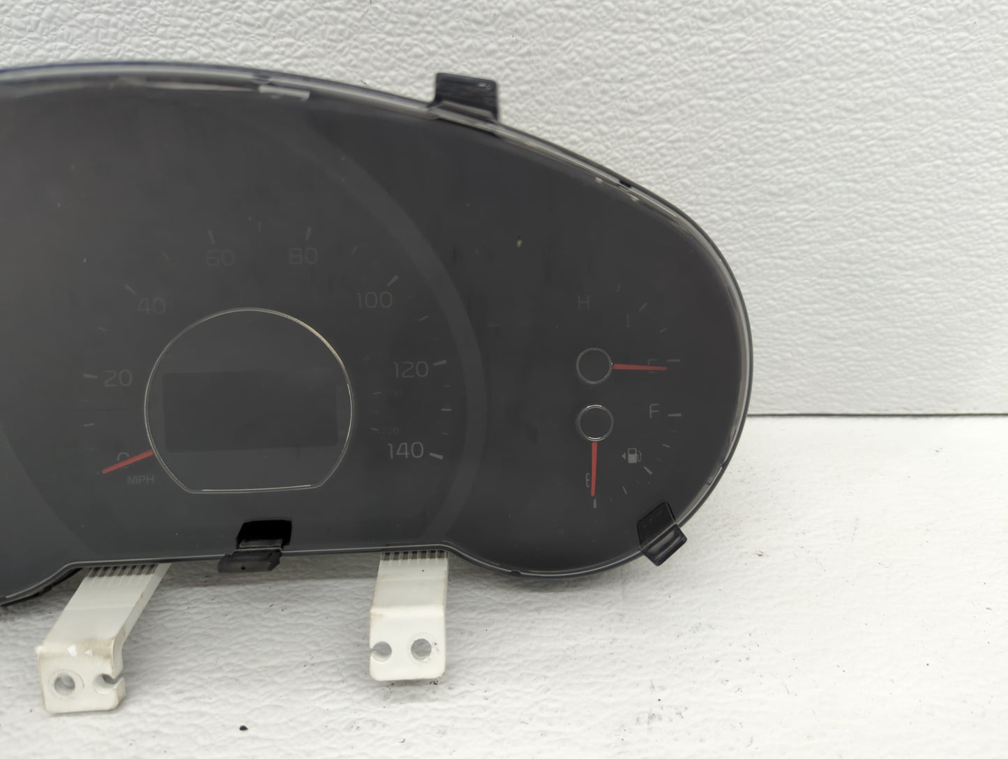 2014-2015 Kia Soul Instrument Cluster Speedometer Gauges P/N:94006-B2540 Fits Fits 2014 2015 OEM Used Auto Parts - Oemusedau