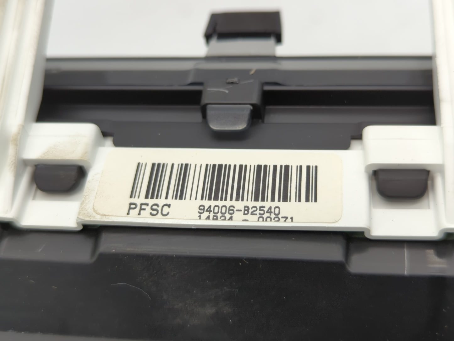 2014-2015 Kia Soul Instrument Cluster Speedometer Gauges P/N:94006-B2540 Fits Fits 2014 2015 OEM Used Auto Parts - Oemusedau