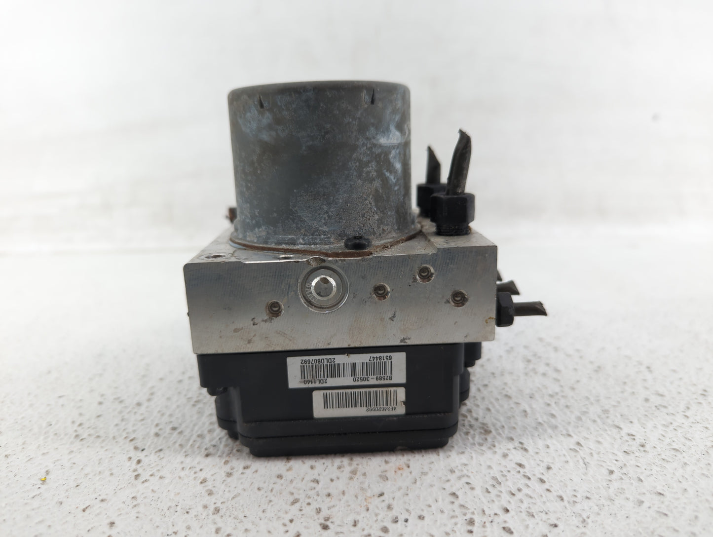 2014-2015 Kia Soul ABS Pump Control Module Replacement P/N:B2589-20520 58920-B2506 Fits Fits 2014 2015 OEM Used Auto Parts -