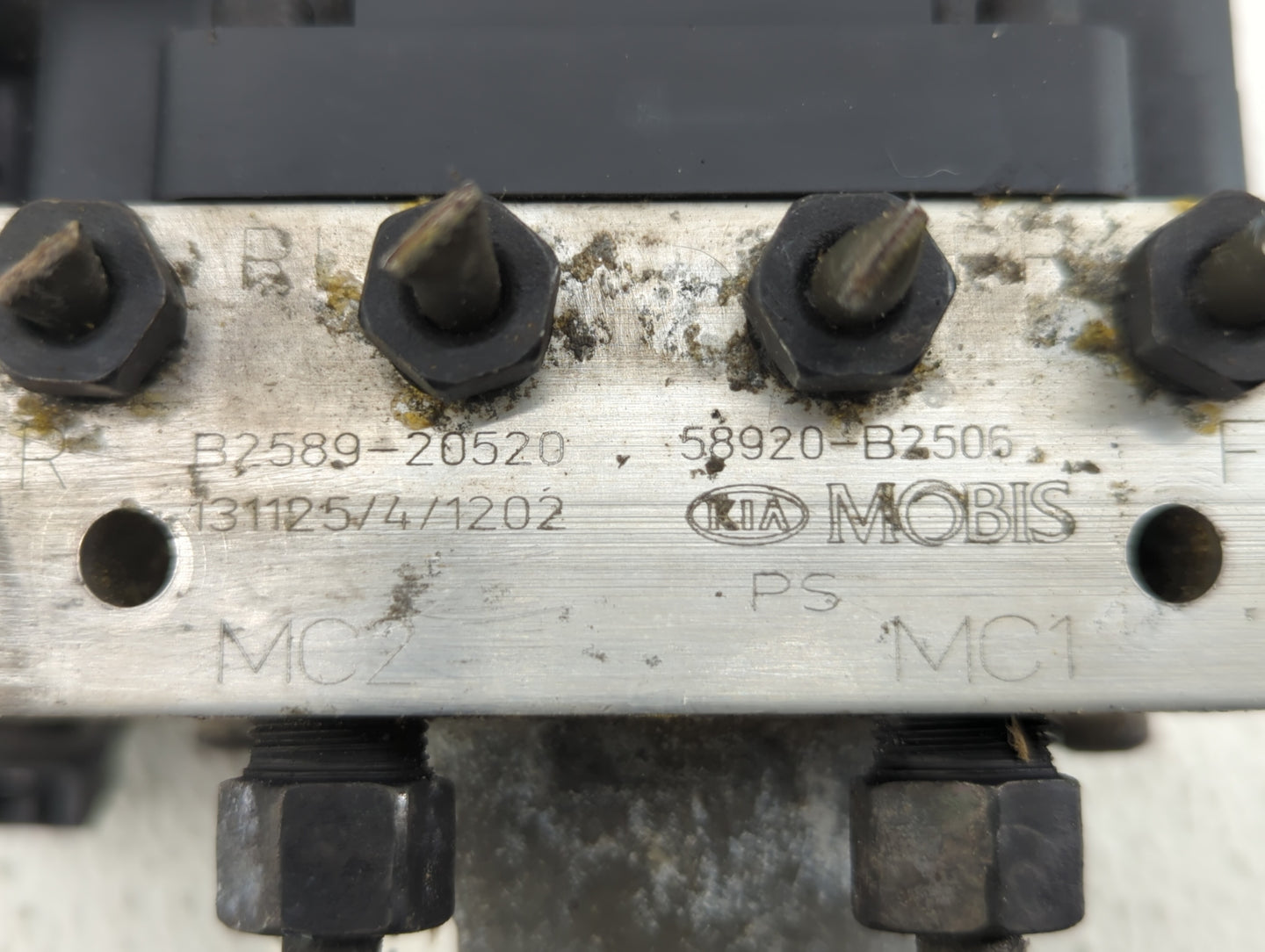 2014-2015 Kia Soul ABS Pump Control Module Replacement P/N:B2589-20520 58920-B2506 Fits Fits 2014 2015 OEM Used Auto Parts -