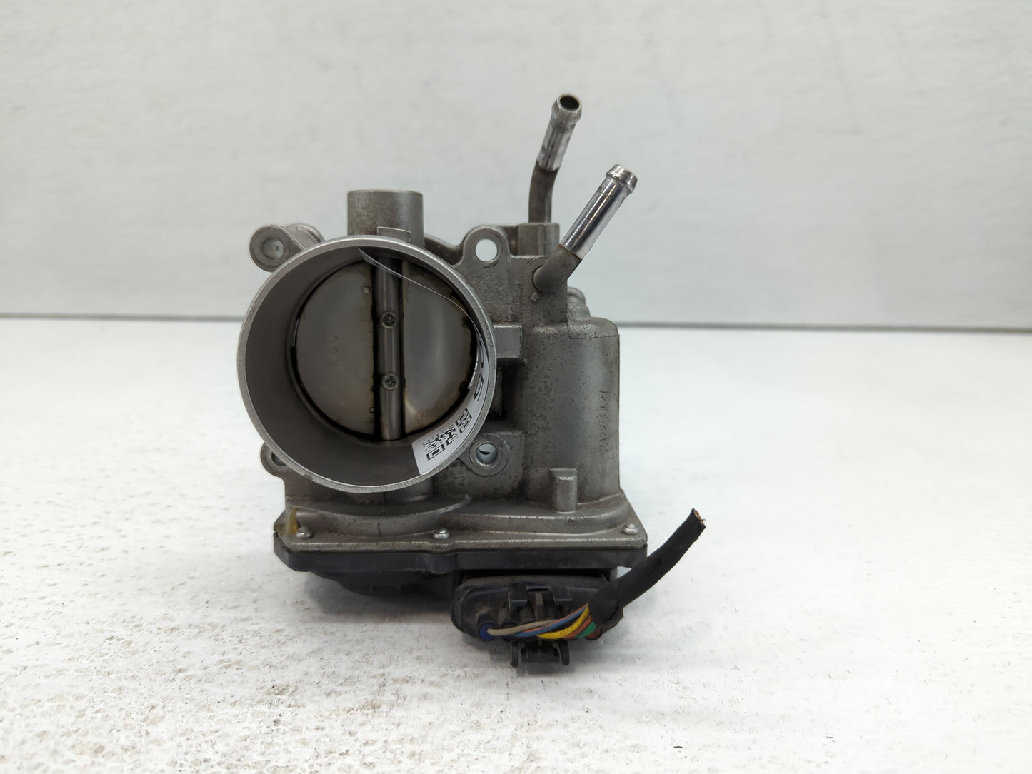 2014-2019 Kia Soul Throttle Body P/N:35100-2E000 Fits Fits 2011 2012 2013 2014 2015 2016 2017 2018 2019 2020 2021 OEM Used A