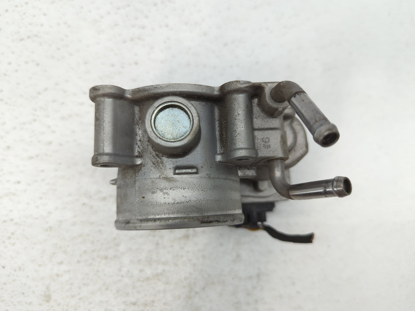 2014-2019 Kia Soul Throttle Body P/N:35100-2E000 Fits Fits 2011 2012 2013 2014 2015 2016 2017 2018 2019 2020 2021 OEM Used A