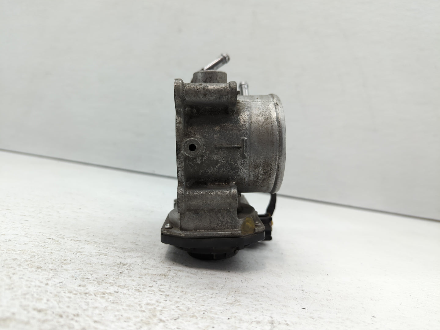 2014-2019 Kia Soul Throttle Body P/N:35100-2E000 Fits Fits 2011 2012 2013 2014 2015 2016 2017 2018 2019 2020 2021 OEM Used A