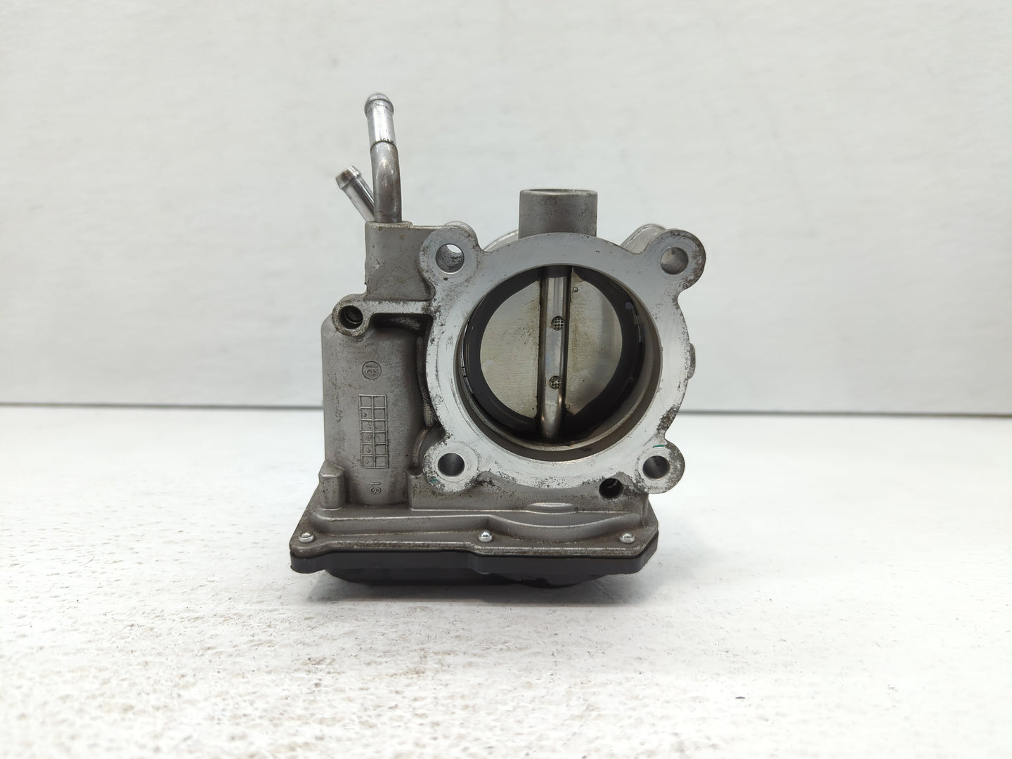 2014-2019 Kia Soul Throttle Body P/N:35100-2E000 Fits Fits 2011 2012 2013 2014 2015 2016 2017 2018 2019 2020 2021 OEM Used A