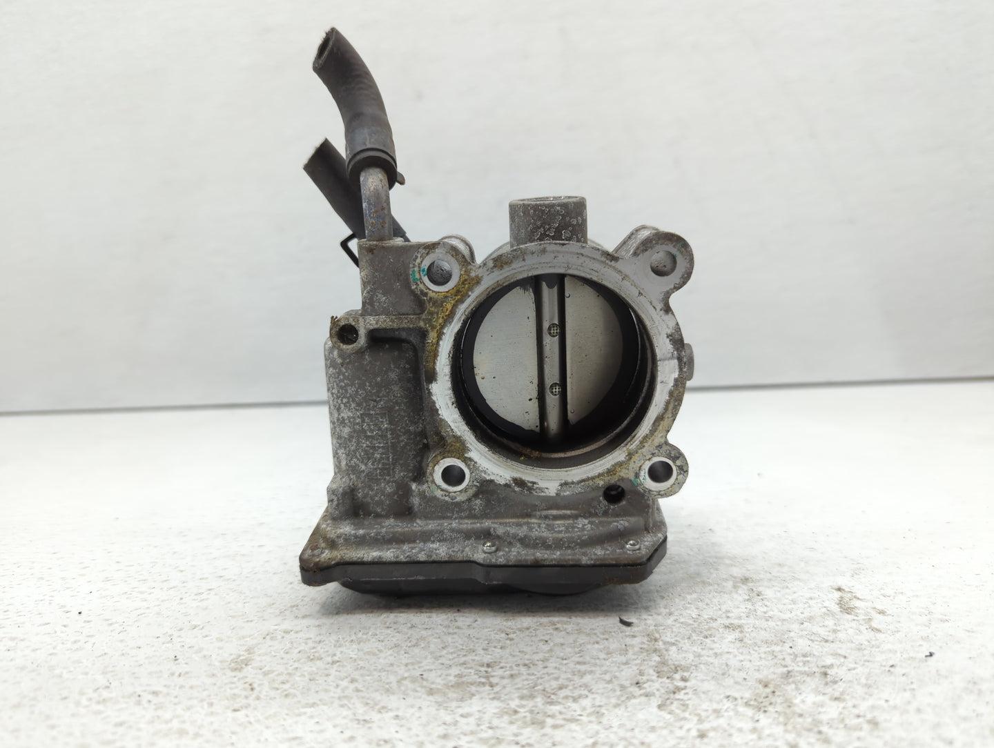 2014-2019 Kia Soul Throttle Body P/N:35100-2E000 Fits Fits 2011 2012 2013 2014 2015 2016 2017 2018 2019 2020 2021 OEM Used A