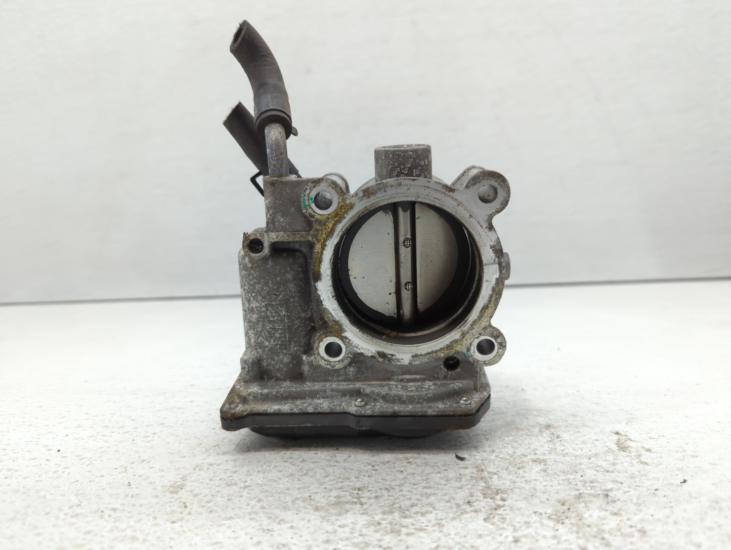 2014-2019 Kia Soul Throttle Body P/N:35100-2E000 Fits Fits 2011 2012 2013 2014 2015 2016 2017 2018 2019 2020 2021 OEM Used A