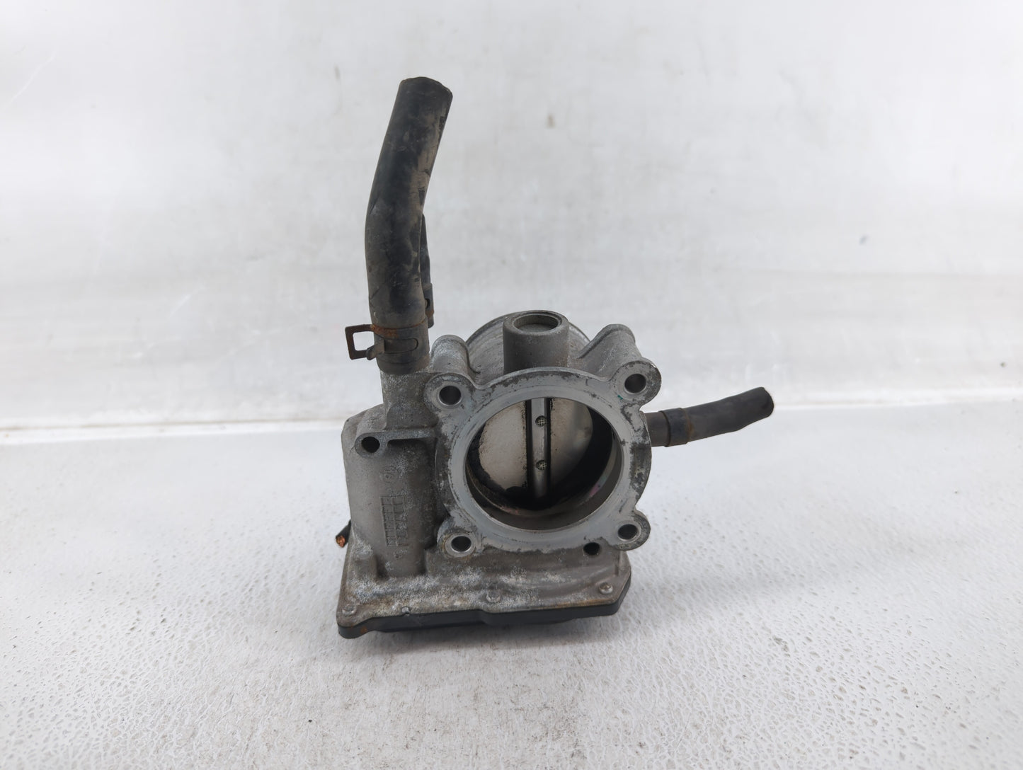 2012-2019 Kia Soul Throttle Body P/N:35100-28300 Fits Fits 2012 2013 2014 2015 2016 2017 2018 2019 OEM Used Auto Parts - Oem