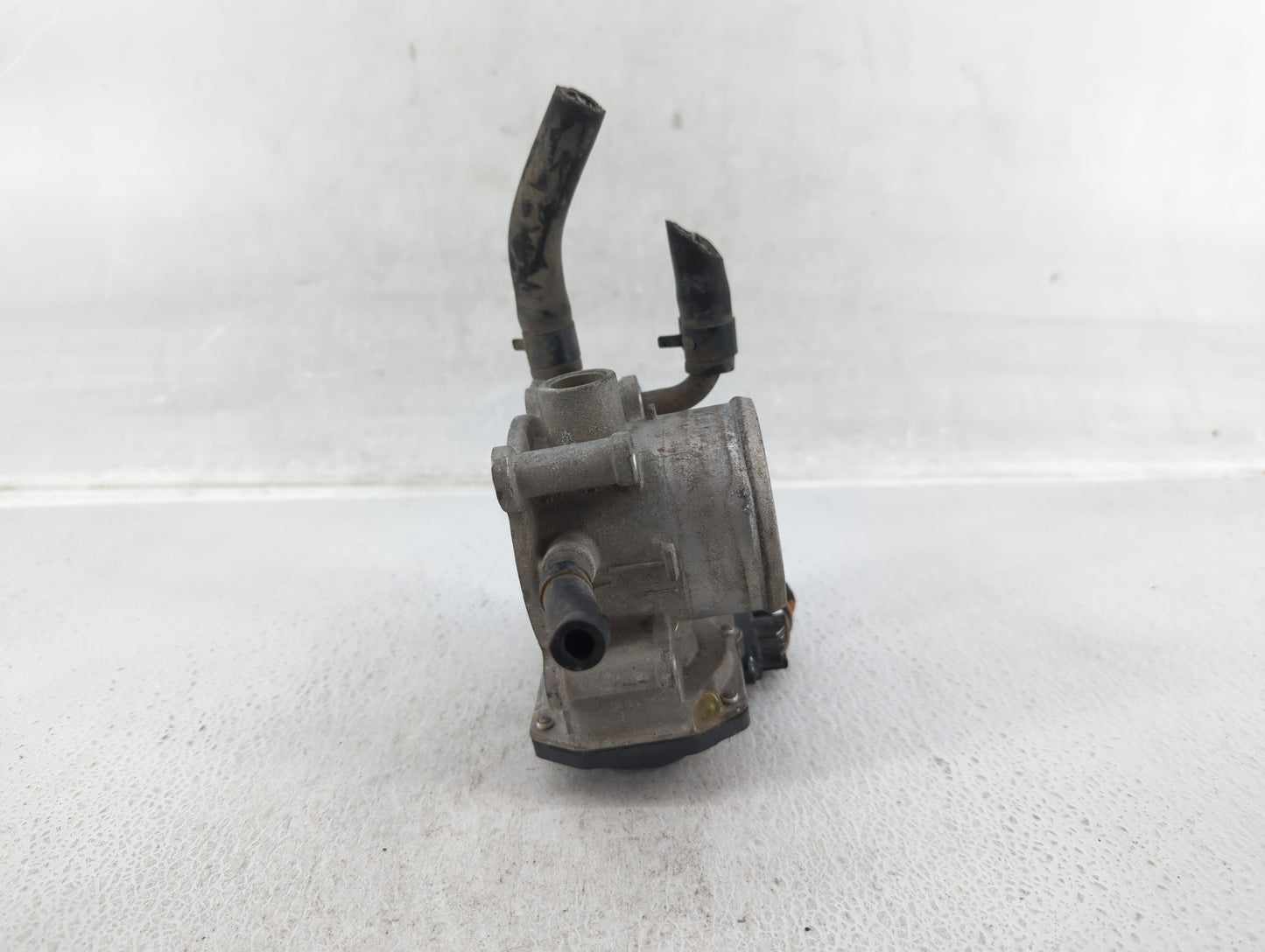 2012-2019 Kia Soul Throttle Body P/N:35100-28300 Fits Fits 2012 2013 2014 2015 2016 2017 2018 2019 OEM Used Auto Parts - Oem