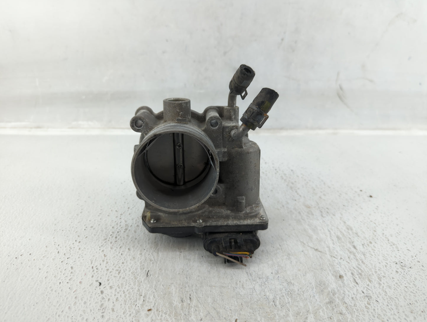 2014-2019 Kia Soul Throttle Body P/N:35100-2E000 Fits Fits 2011 2012 2013 2014 2015 2016 2017 2018 2019 2020 2021 OEM Used A