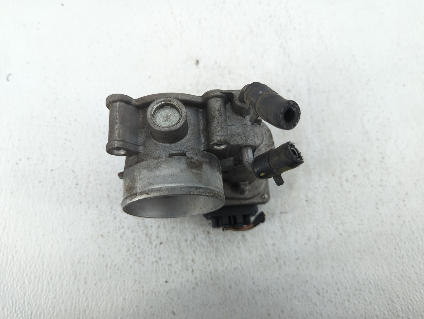 2014-2019 Kia Soul Throttle Body P/N:35100-2E000 Fits Fits 2011 2012 2013 2014 2015 2016 2017 2018 2019 2020 2021 OEM Used A