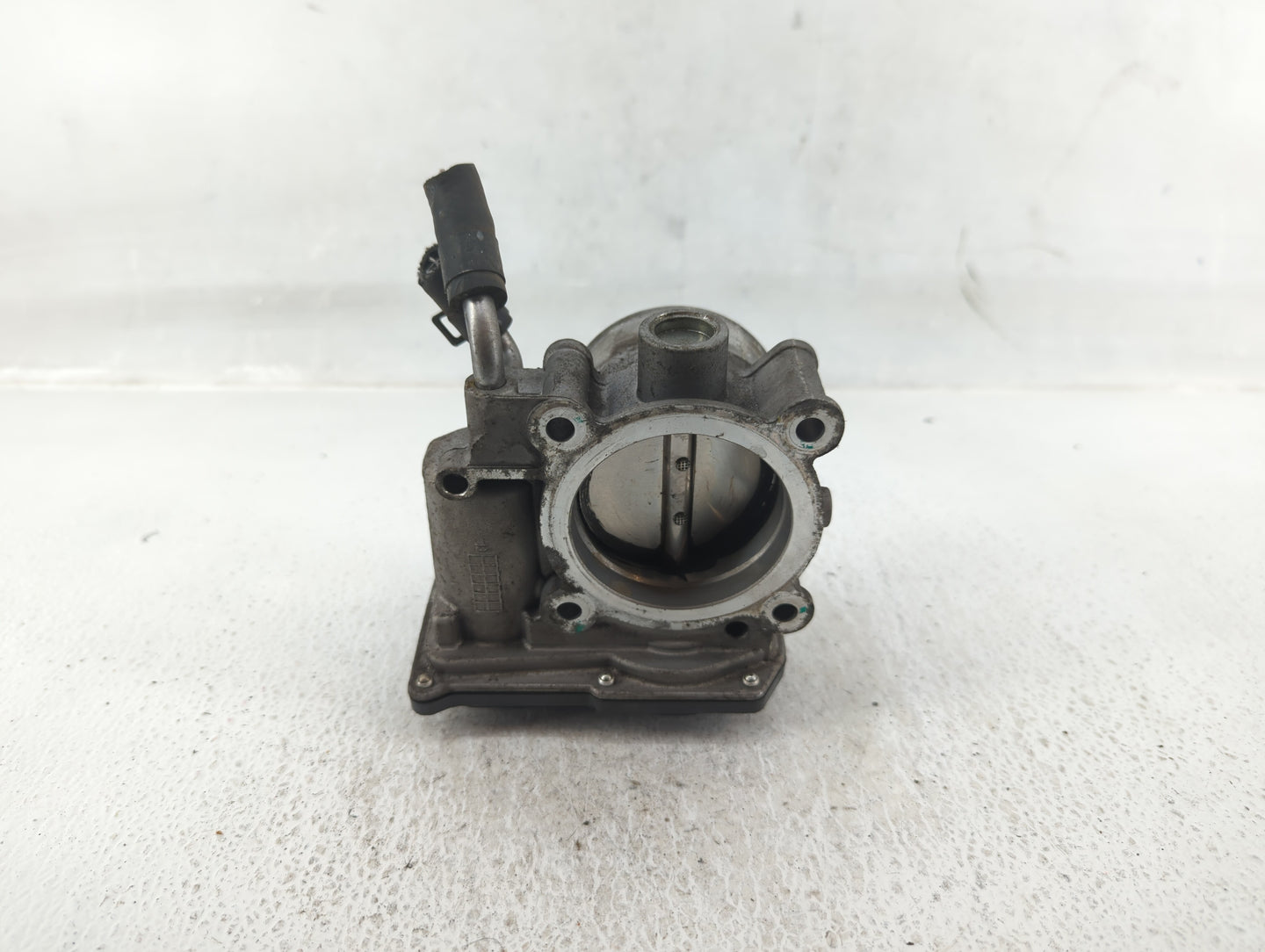 2014-2019 Kia Soul Throttle Body P/N:35100-2E000 Fits Fits 2011 2012 2013 2014 2015 2016 2017 2018 2019 2020 2021 OEM Used A
