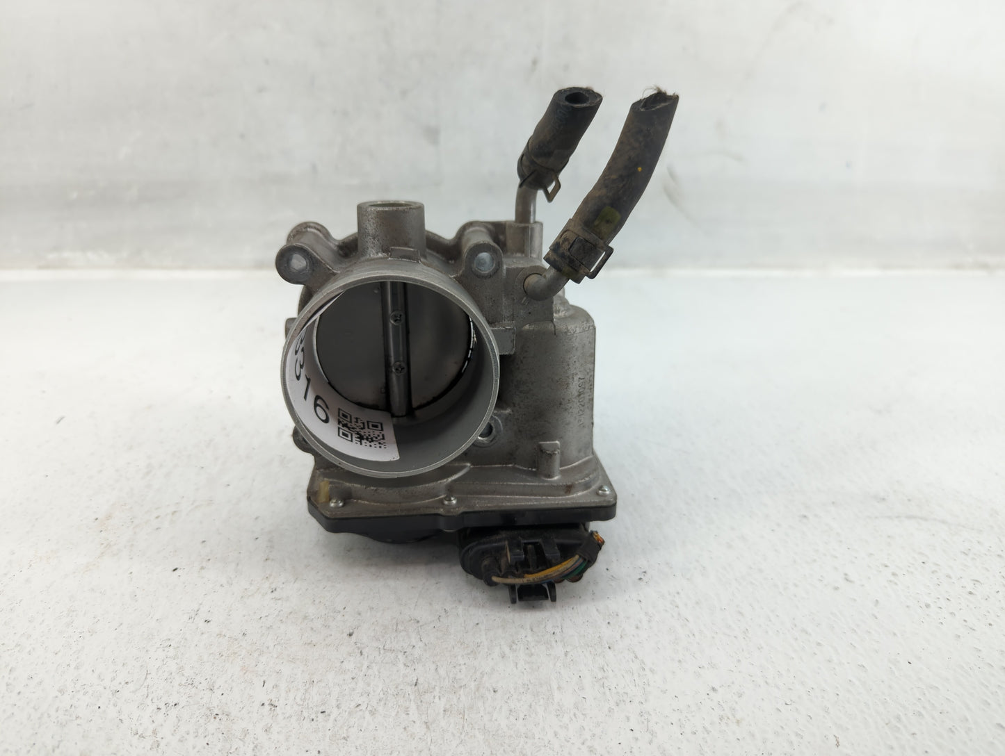 2014-2019 Kia Soul Throttle Body P/N:35100-2E000 Fits Fits 2011 2012 2013 2014 2015 2016 2017 2018 2019 2020 2021 OEM Used A