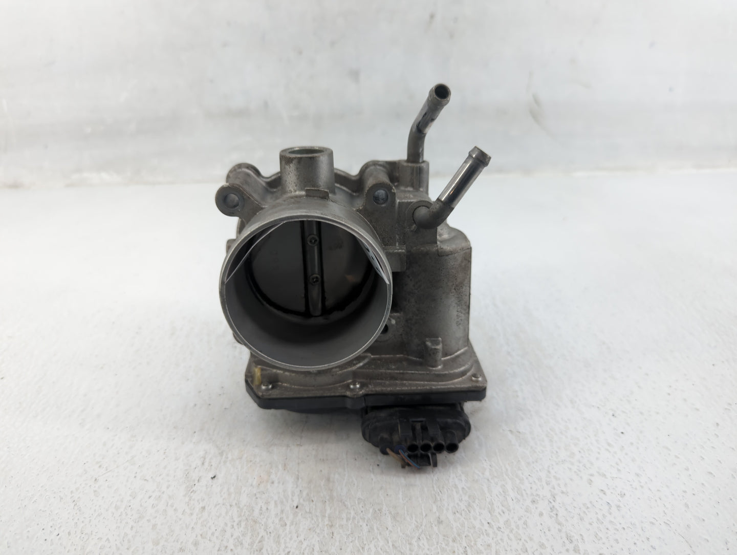 2014-2019 Kia Soul Throttle Body P/N:35100-2E000 Fits Fits 2011 2012 2013 2014 2015 2016 2017 2018 2019 2020 2021 OEM Used A