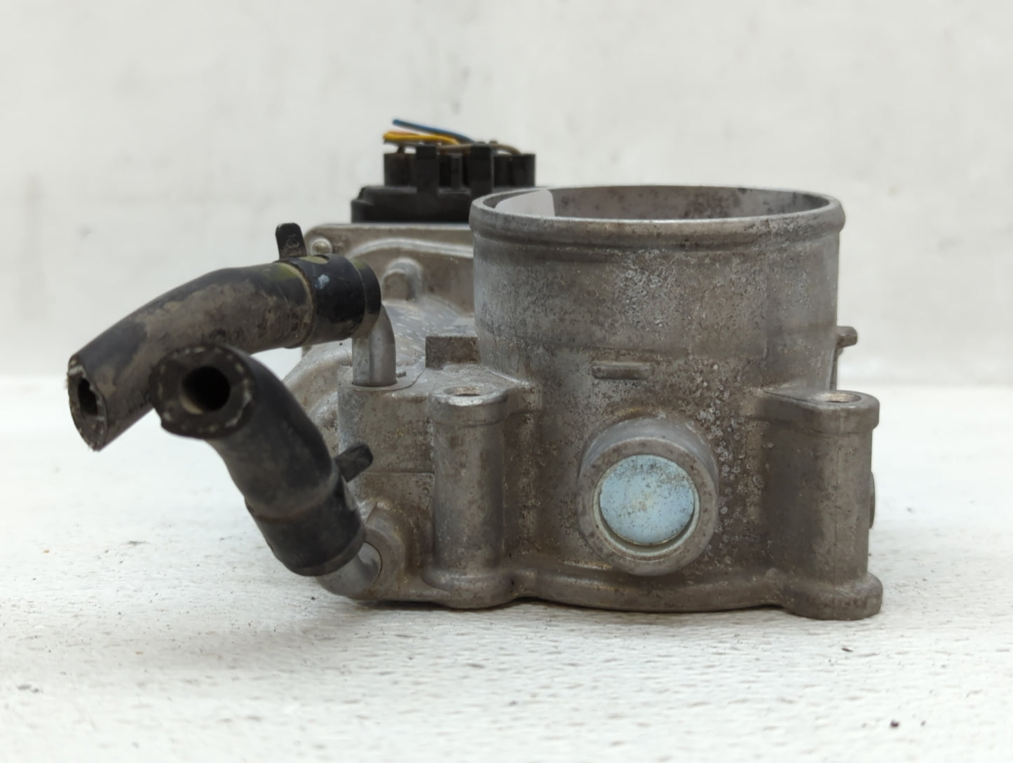 2014-2019 Kia Soul Throttle Body P/N:35100-2E000 Fits Fits 2011 2012 2013 2014 2015 2016 2017 2018 2019 2020 2021 OEM Used A