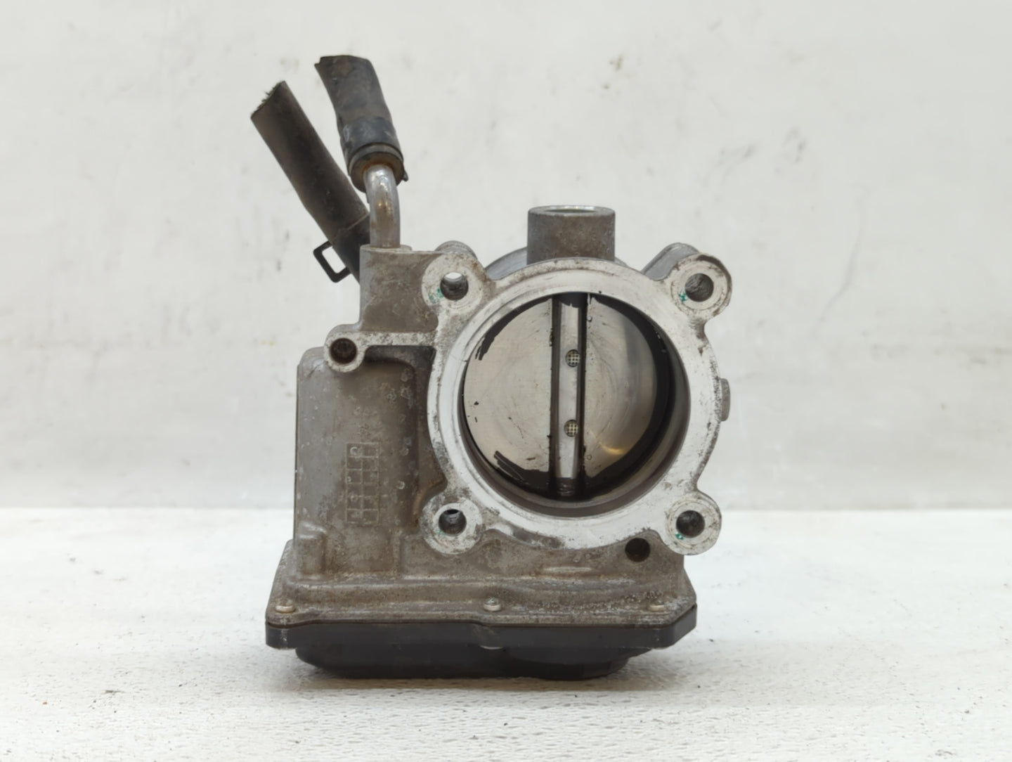 2014-2019 Kia Soul Throttle Body P/N:35100-2E000 Fits Fits 2011 2012 2013 2014 2015 2016 2017 2018 2019 2020 2021 OEM Used A