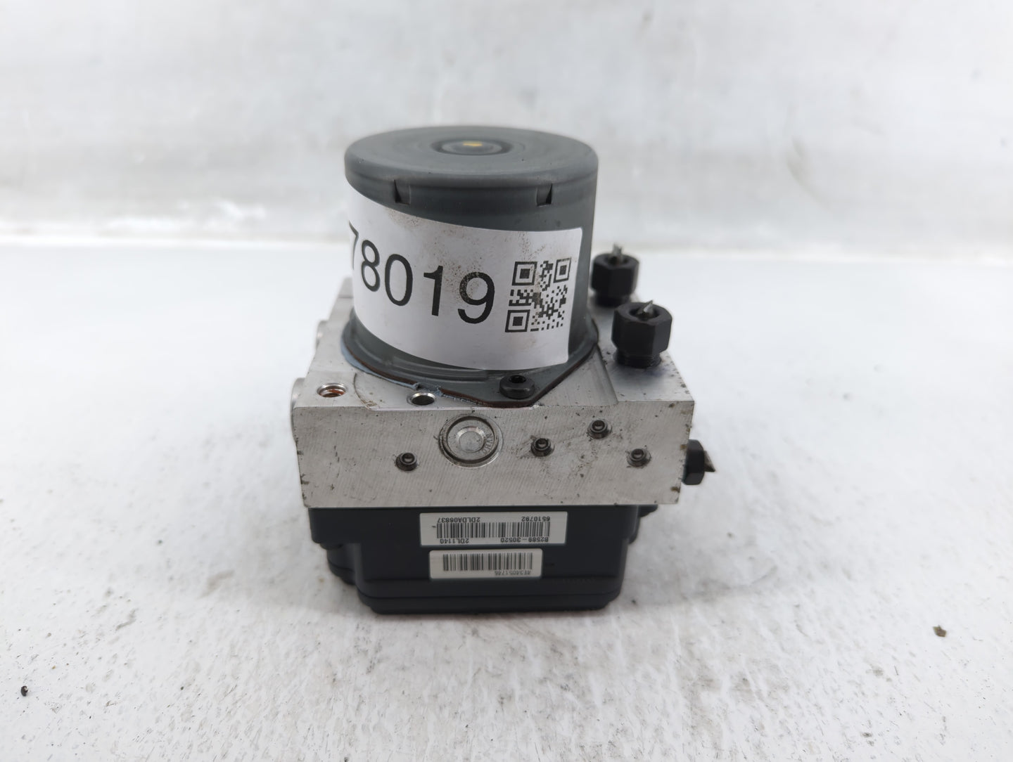 2014-2015 Kia Soul ABS Pump Control Module Replacement P/N:58900-B2506 Fits Fits 2014 2015 OEM Used Auto Parts - Oemusedauto