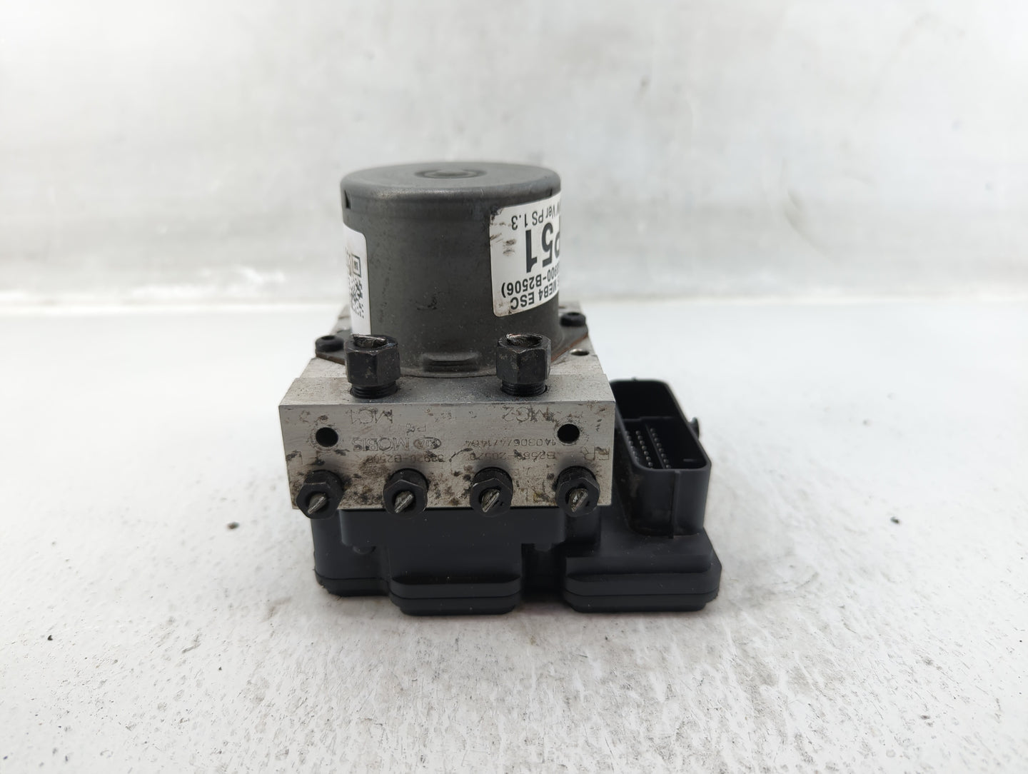 2014-2015 Kia Soul ABS Pump Control Module Replacement P/N:58900-B2506 Fits Fits 2014 2015 OEM Used Auto Parts - Oemusedauto