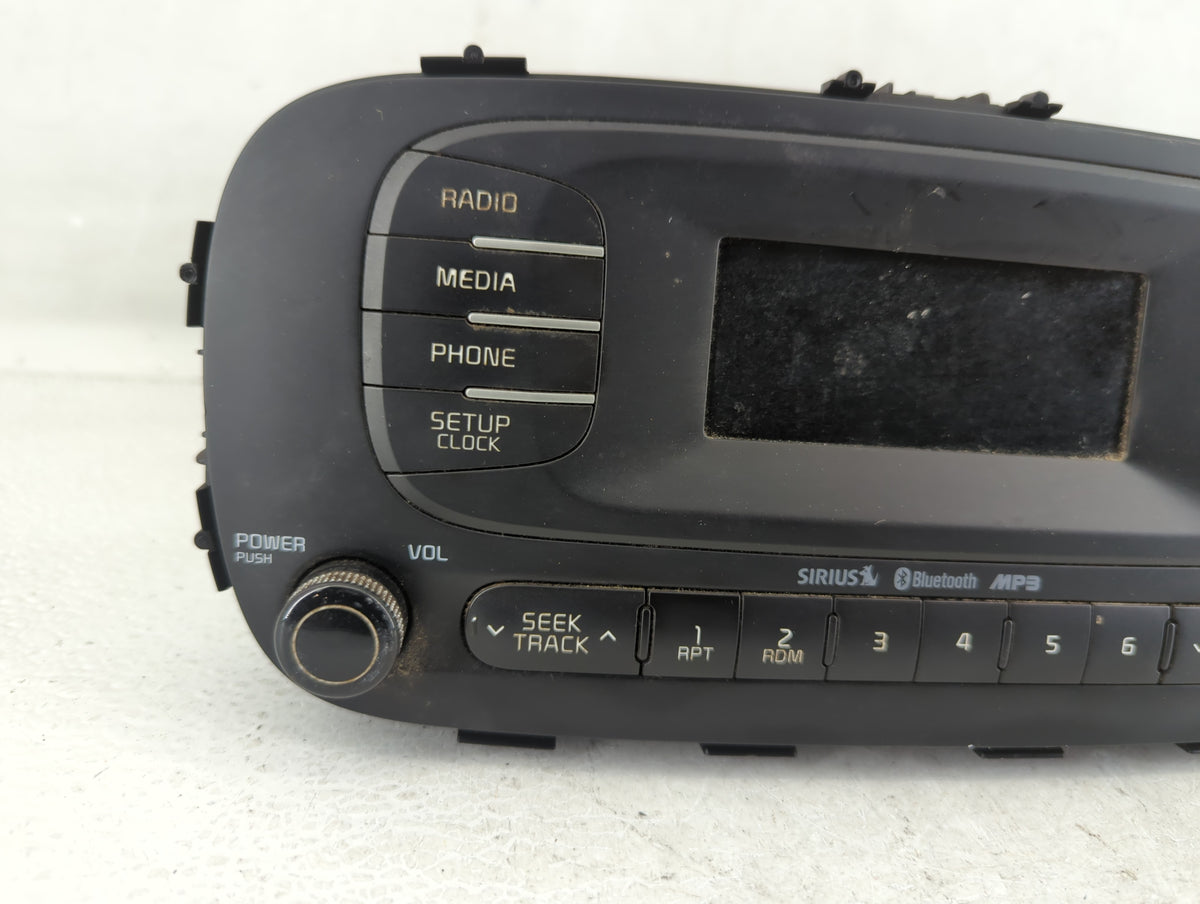 2014-2016 Kia Soul Am Fm Cd Player Radio Receiver 582037 - Oemusedautoparts1.com