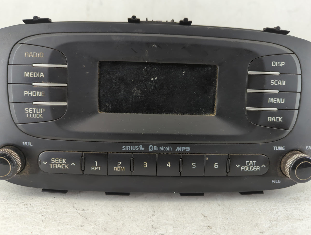 2014-2016 Kia Soul Am Fm Cd Player Radio Receiver 582037 - Oemusedautoparts1.com
