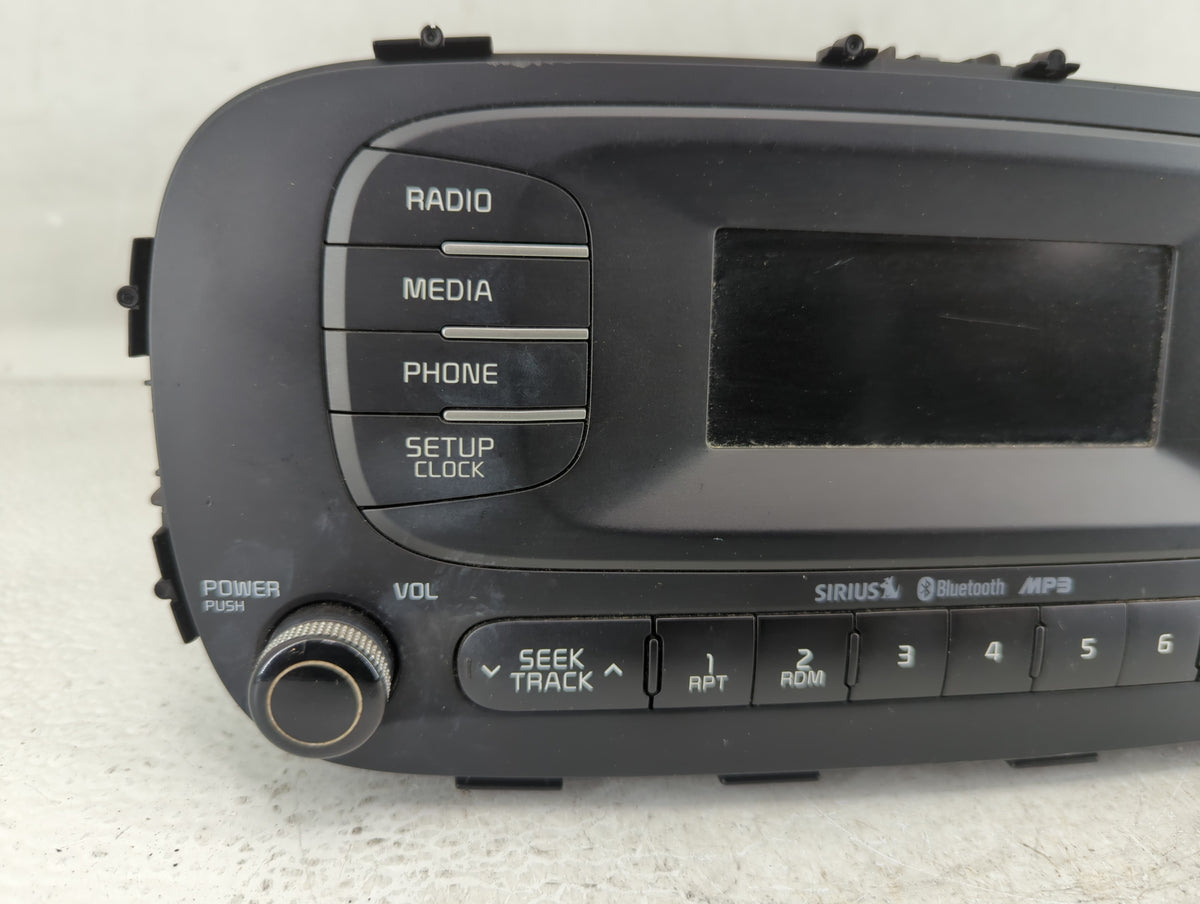 2014-2016 Kia Soul Am Fm Cd Player Radio Receiver 582134 - Oemusedautoparts1.com