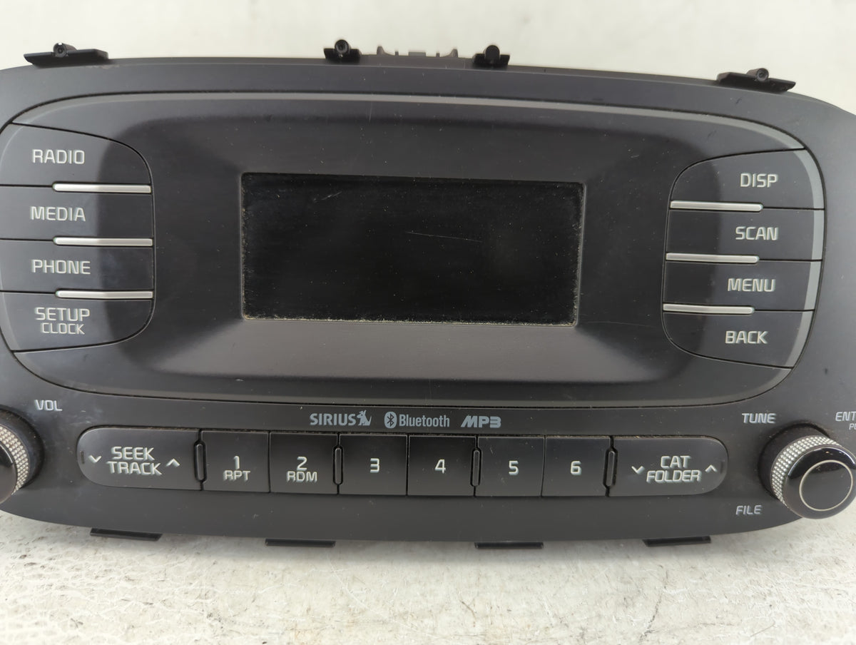2014-2016 Kia Soul Am Fm Cd Player Radio Receiver 582134 - Oemusedautoparts1.com
