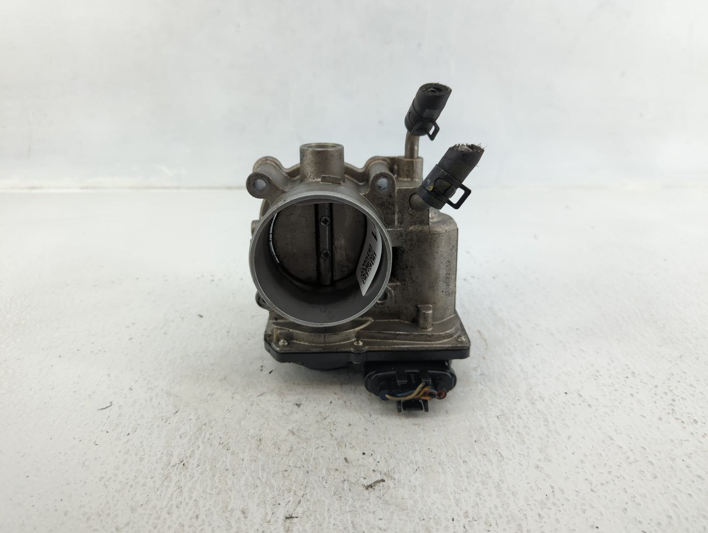 2014-2019 Kia Soul Throttle Body P/N:35100-2E000 Fits Fits 2011 2012 2013 2014 2015 2016 2017 2018 2019 2020 2021 OEM Used A