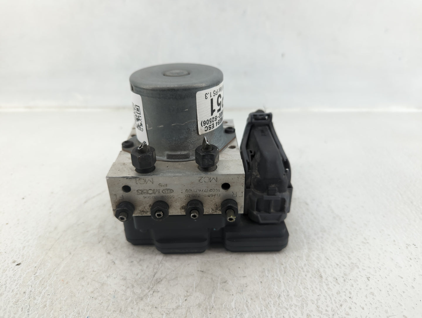2014-2015 Kia Soul ABS Pump Control Module Replacement P/N:58900-B2506 Fits Fits 2014 2015 OEM Used Auto Parts - Oemusedauto
