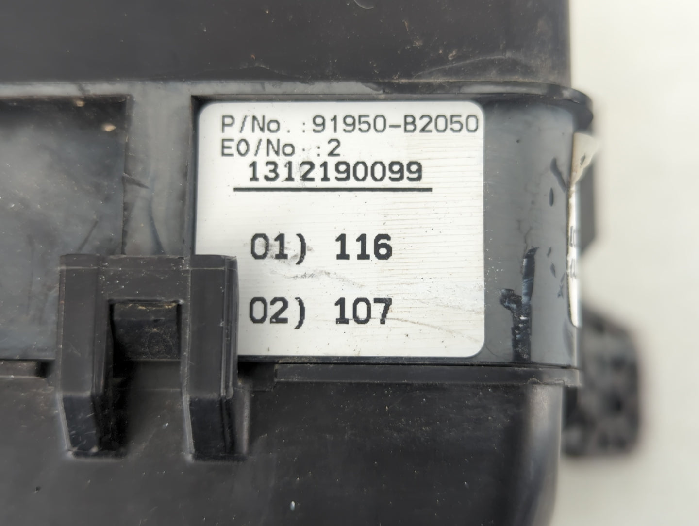 2014 Kia Soul Fusebox Fuse Box Panel Relay Module P/N:91950-B2050 Fits OEM Used Auto Parts - Oemusedautoparts1.com
