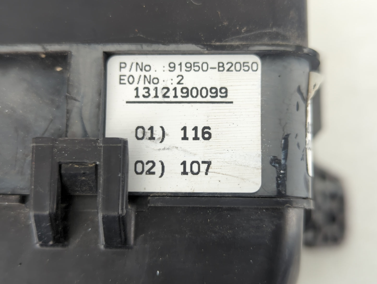 2014 Kia Soul Fusebox Fuse Box Panel Relay Module P/N:91950-B2050 Fits OEM Used Auto Parts - Oemusedautoparts1.com
