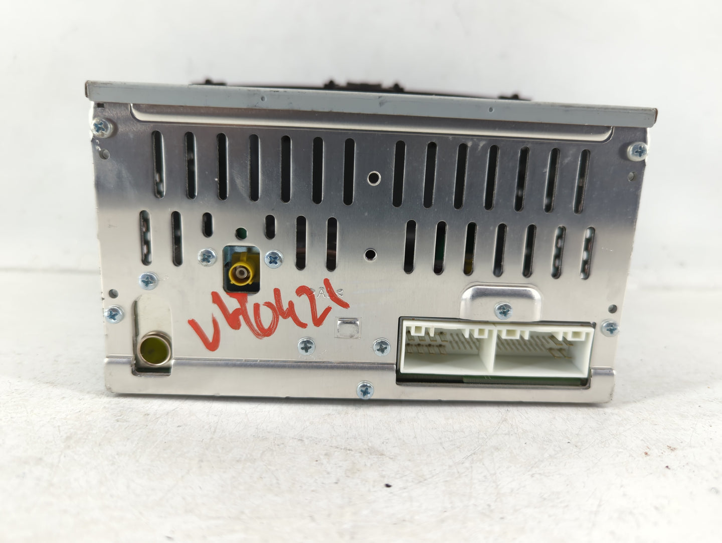 2014-2016 Kia Soul Radio AM FM Cd Player Receiver Replacement P/N:96170-B2090CA Fits Fits 2014 2015 2016 OEM Used Auto Parts