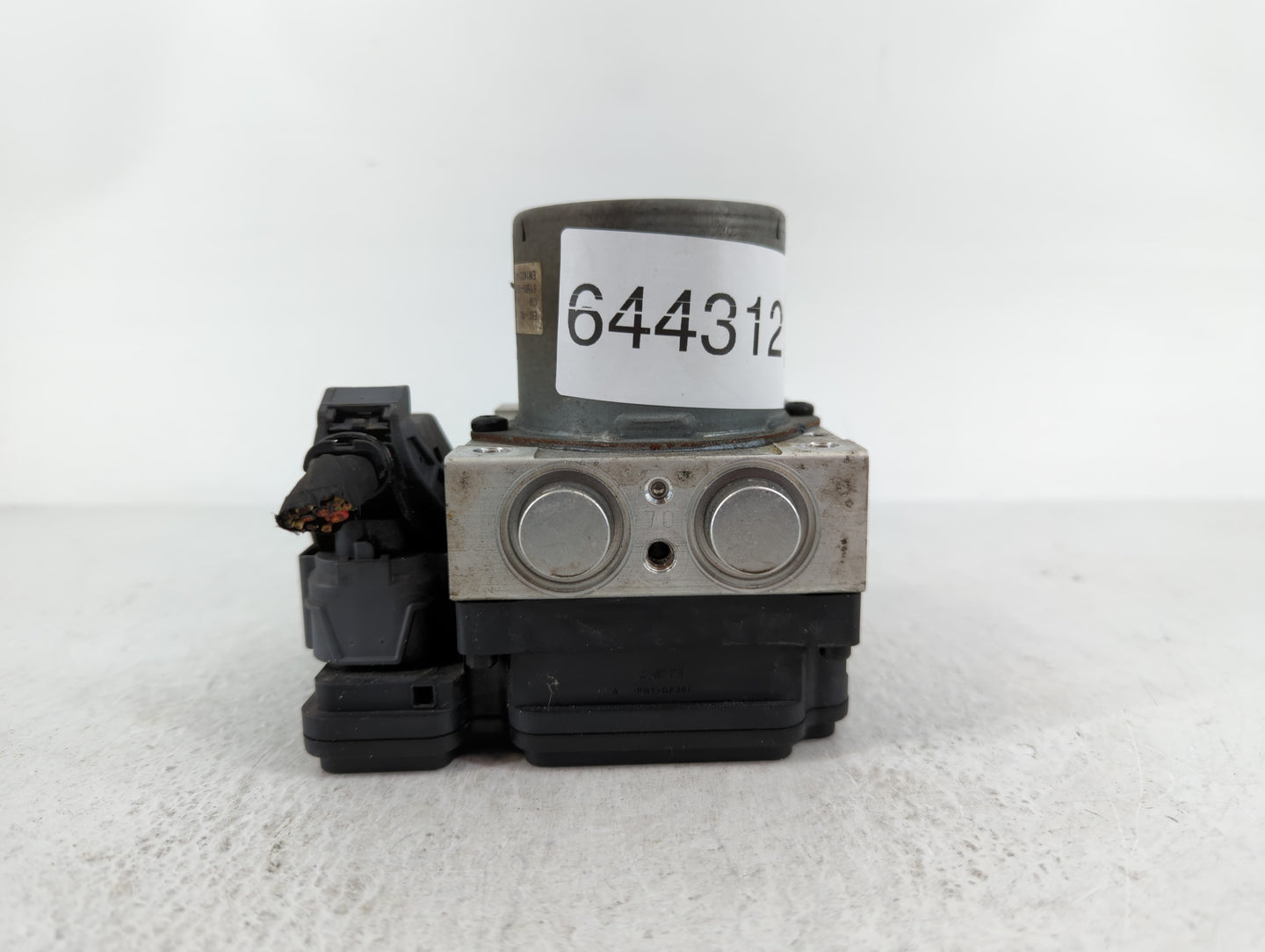 2014-2015 Kia Soul ABS Pump Control Module Replacement P/N:61589-45200 Fits Fits 2014 2015 OEM Used Auto Parts - Oemusedauto