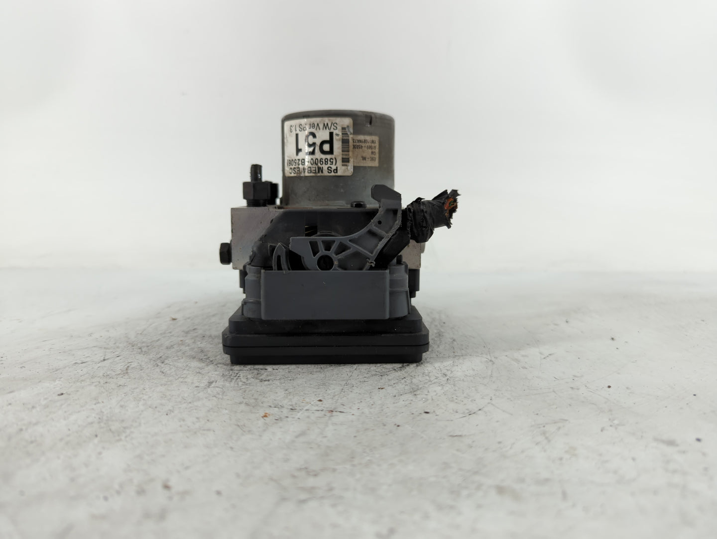 2014-2015 Kia Soul ABS Pump Control Module Replacement P/N:58020-B2560 B2589-20520 Fits Fits 2014 2015 OEM Used Auto Parts -