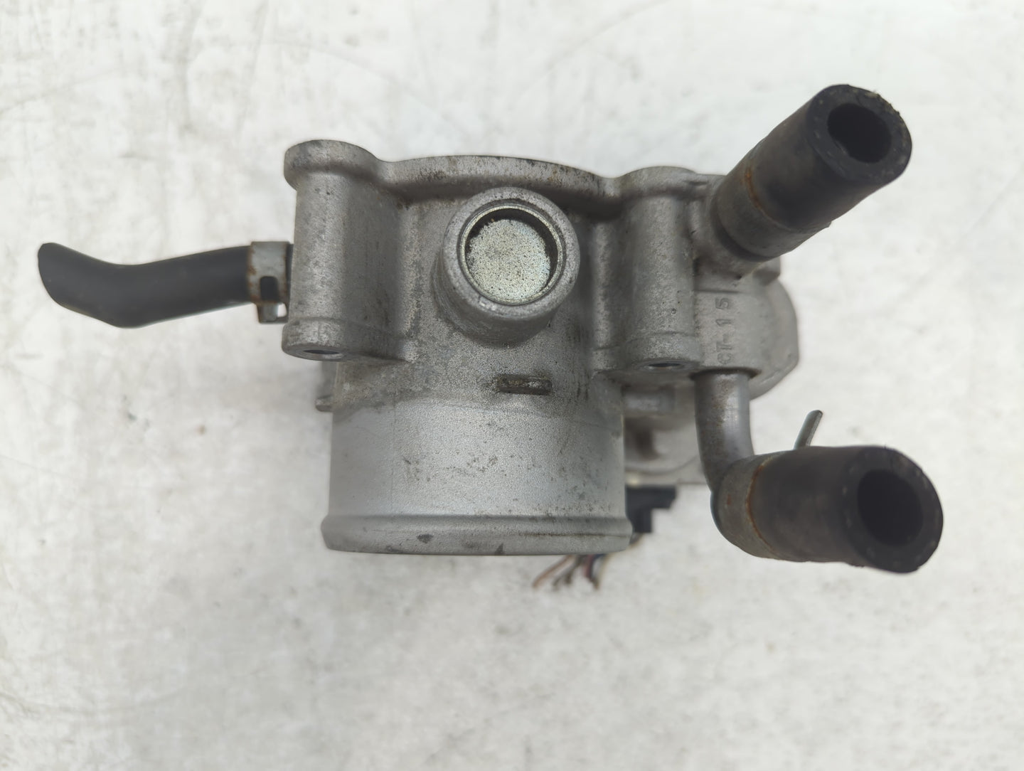 2012-2019 Kia Soul Throttle Body P/N:35100-2B300 Fits Fits 2012 2013 2014 2015 2016 2017 2018 2019 OEM Used Auto Parts - Oem