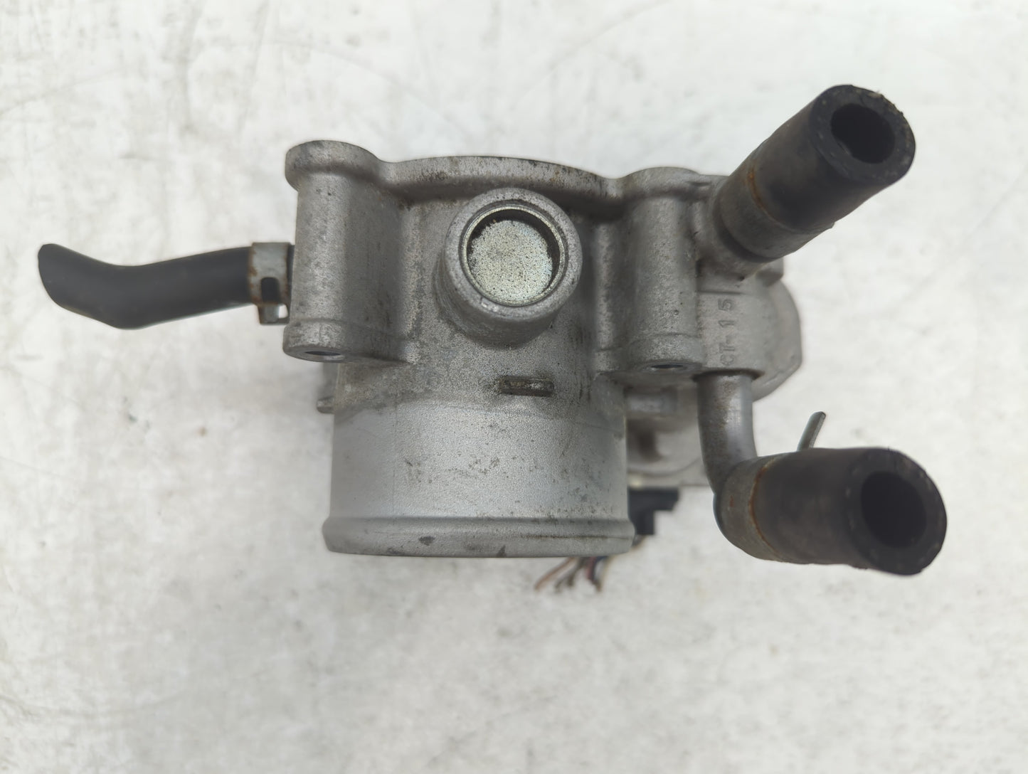 2012-2019 Kia Soul Throttle Body P/N:35100-2B300 Fits Fits 2012 2013 2014 2015 2016 2017 2018 2019 OEM Used Auto Parts - Oem