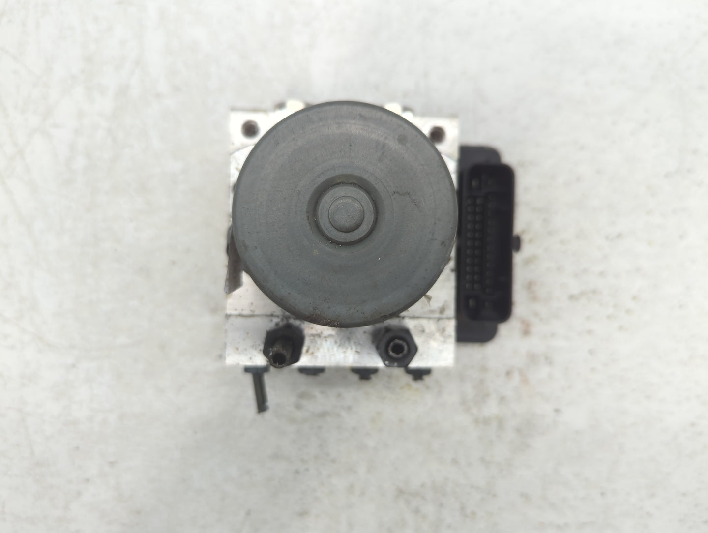 2014-2015 Kia Soul ABS Pump Control Module Replacement P/N:58020-B2580 B2589-20520 Fits Fits 2014 2015 OEM Used Auto Parts -