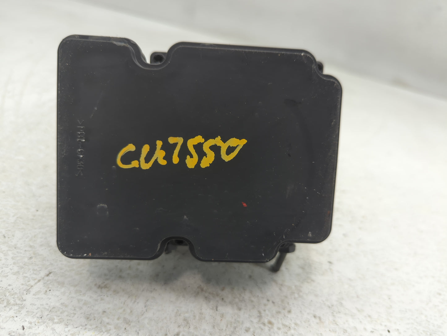 2014-2015 Kia Soul ABS Pump Control Module Replacement P/N:58020-B2580 B2589-20520 Fits Fits 2014 2015 OEM Used Auto Parts -