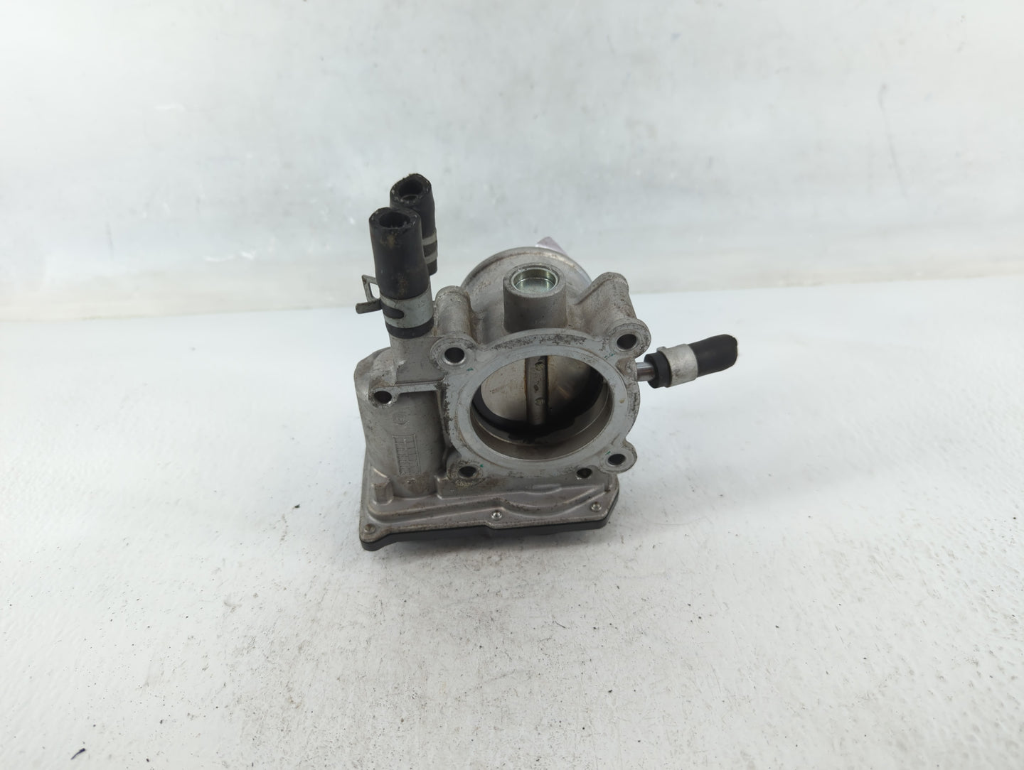 2012-2019 Kia Soul Throttle Body P/N:35100-28300 Fits Fits 2012 2013 2014 2015 2016 2017 2018 2019 OEM Used Auto Parts - Oem