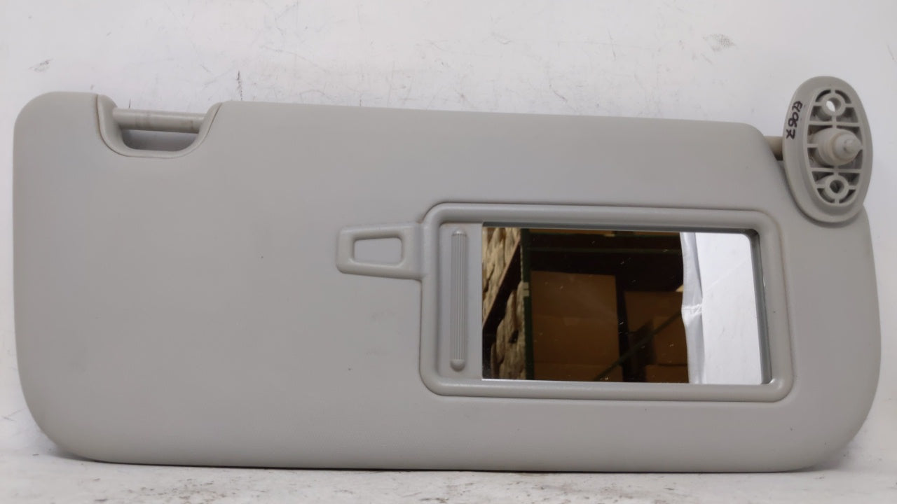 2014-2019 Kia Soul Sun Visor Shade Replacement Passenger Right Mirror Fits Fits 2014 2015 2016 2017 2018 2019 OEM Used Auto 