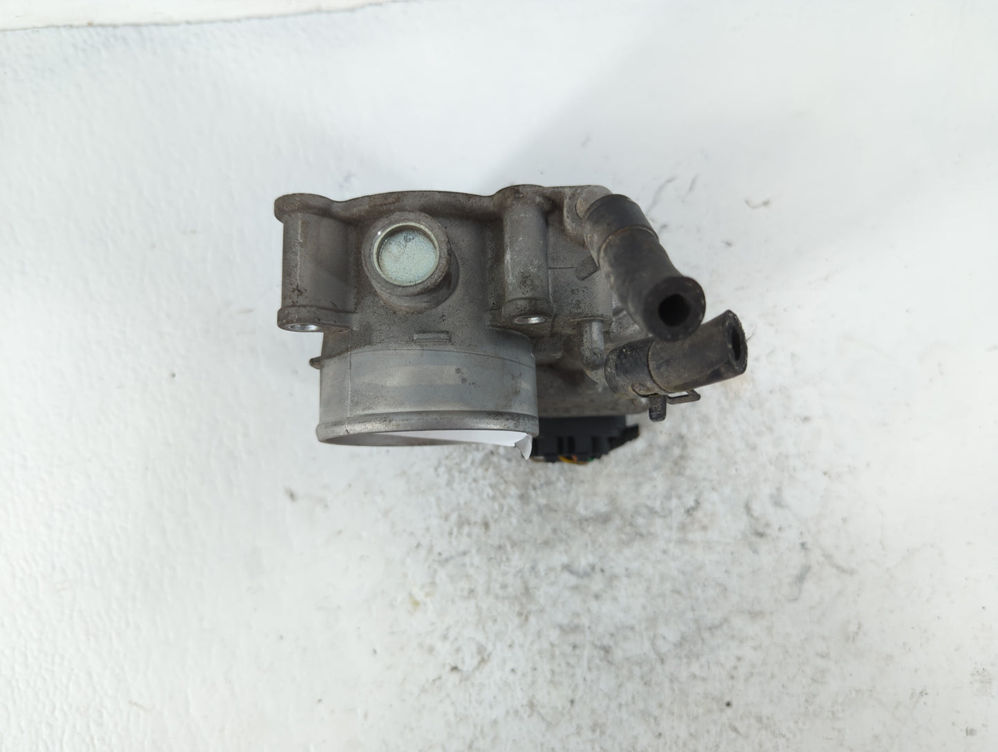 2014-2019 Kia Soul Throttle Body P/N:35100-2E000 Fits Fits 2011 2012 2013 2014 2015 2016 2017 2018 2019 2020 2021 OEM Used A
