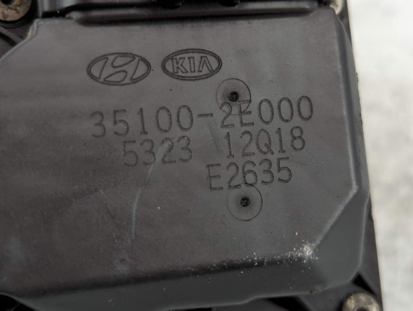 2014-2019 Kia Soul Throttle Body P/N:35100-2E000 Fits Fits 2011 2012 2013 2014 2015 2016 2017 2018 2019 2020 2021 OEM Used A