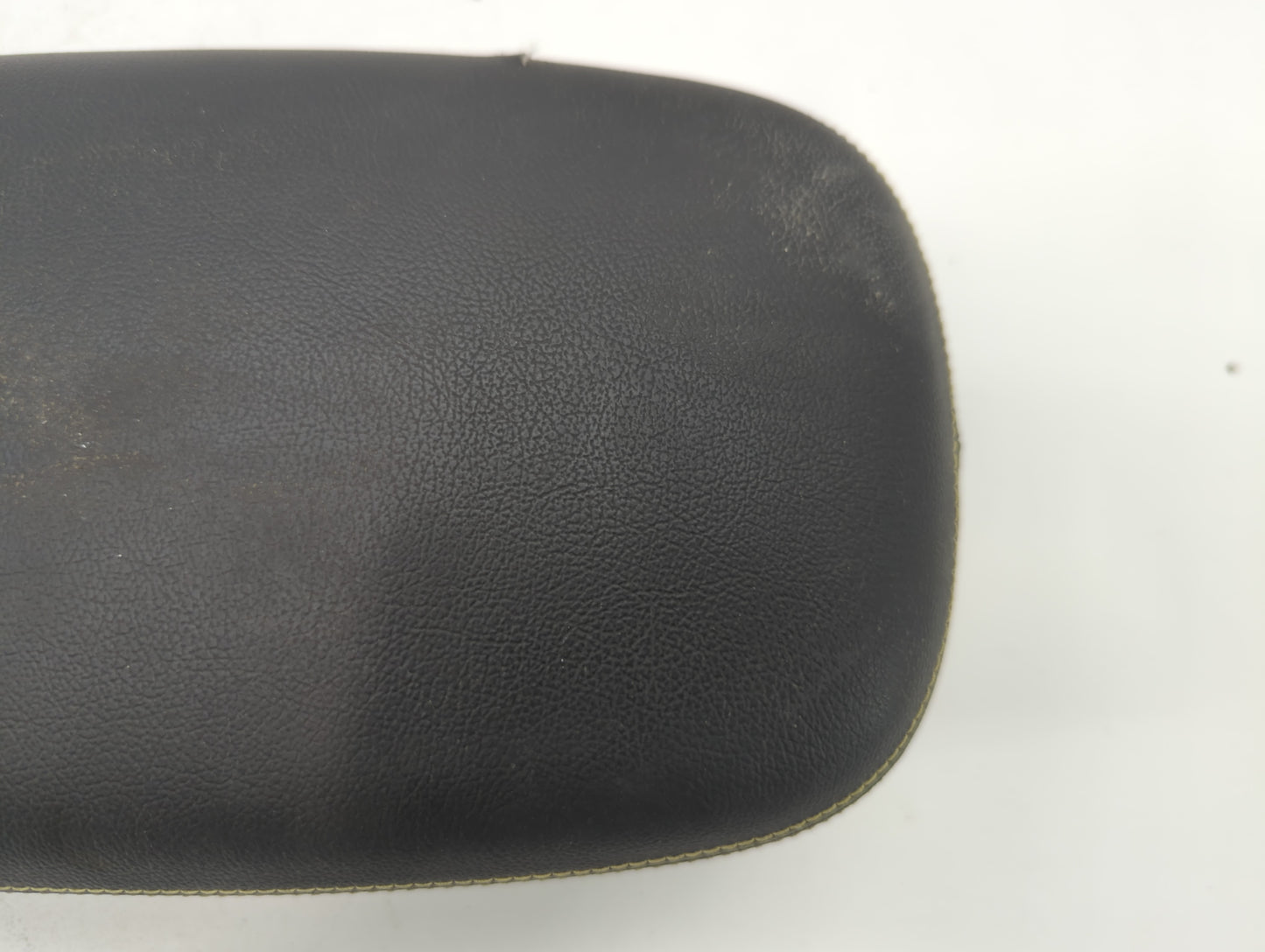 2014-2019 Kia Soul Center Console Armrest Cover Lid - Oemusedautoparts1.com