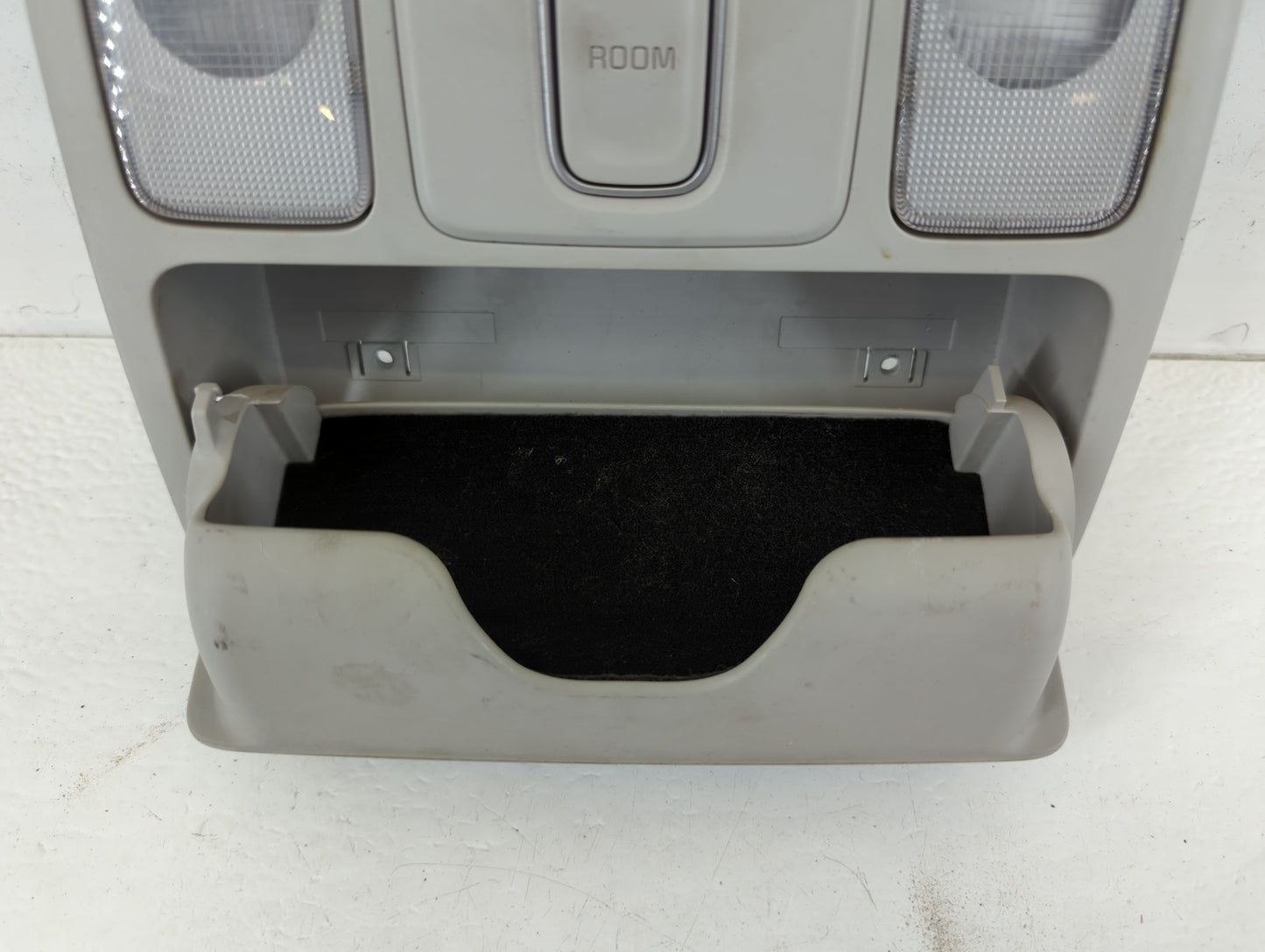 2014-2019 Kia Soul Overhead Roof Console 663467 - Oemusedautoparts1.com