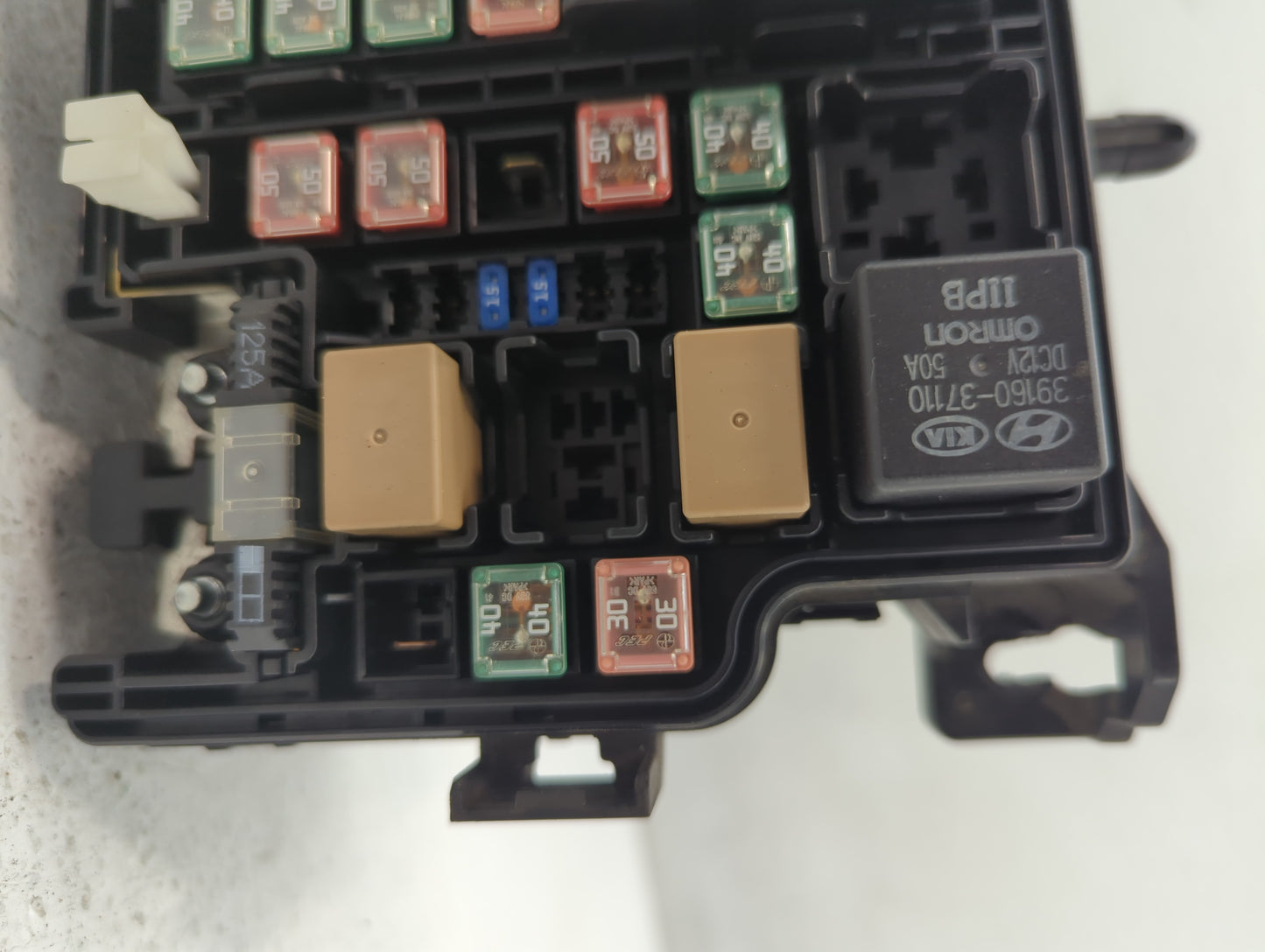 2014 Kia Soul Fusebox Fuse Box Panel Relay Module P/N:91950-B2090 91950-B2050 Fits OEM Used Auto Parts - Oemusedautoparts1.c