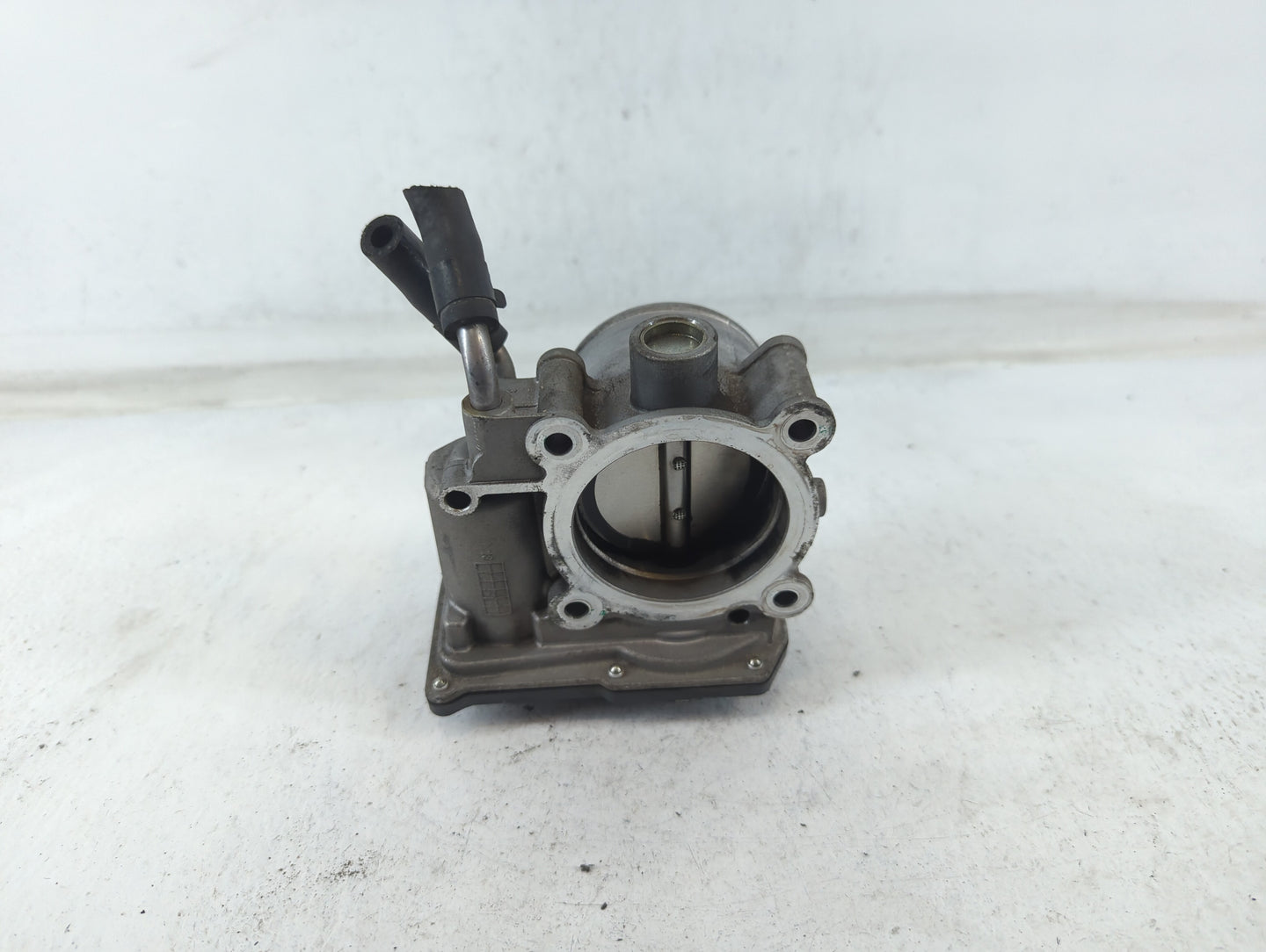 2014-2019 Kia Soul Throttle Body P/N:35100-2E000 Fits Fits 2011 2012 2013 2014 2015 2016 2017 2018 2019 2020 2021 OEM Used A