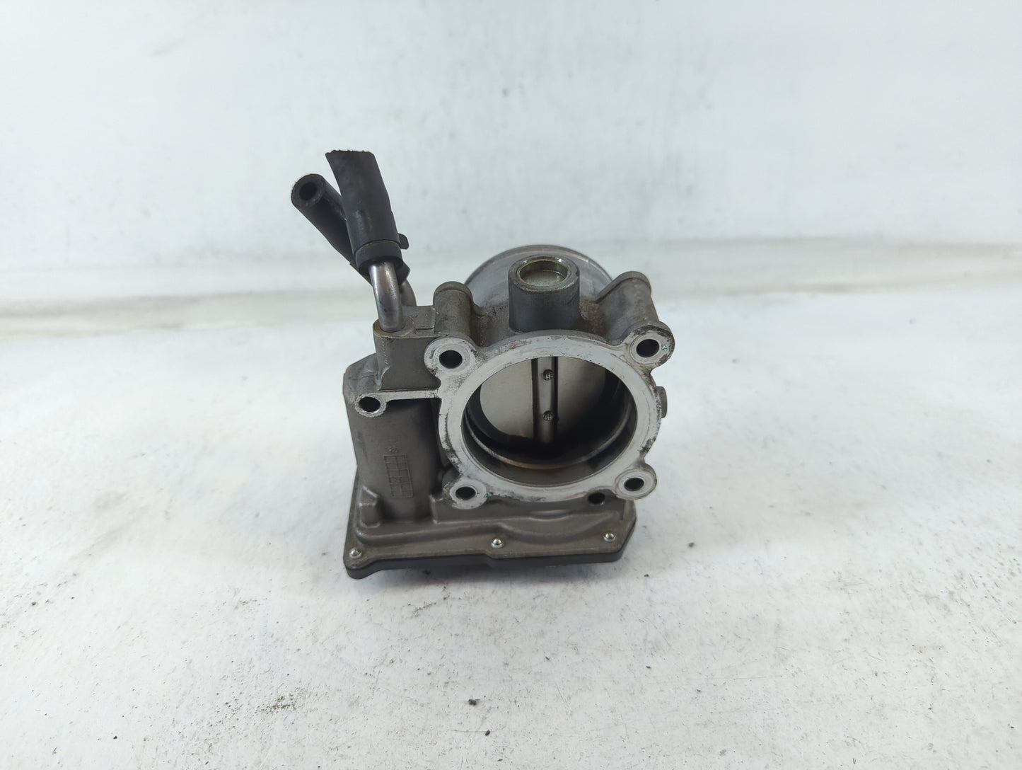 2014-2019 Kia Soul Throttle Body P/N:35100-2E000 Fits Fits 2011 2012 2013 2014 2015 2016 2017 2018 2019 2020 2021 OEM Used A