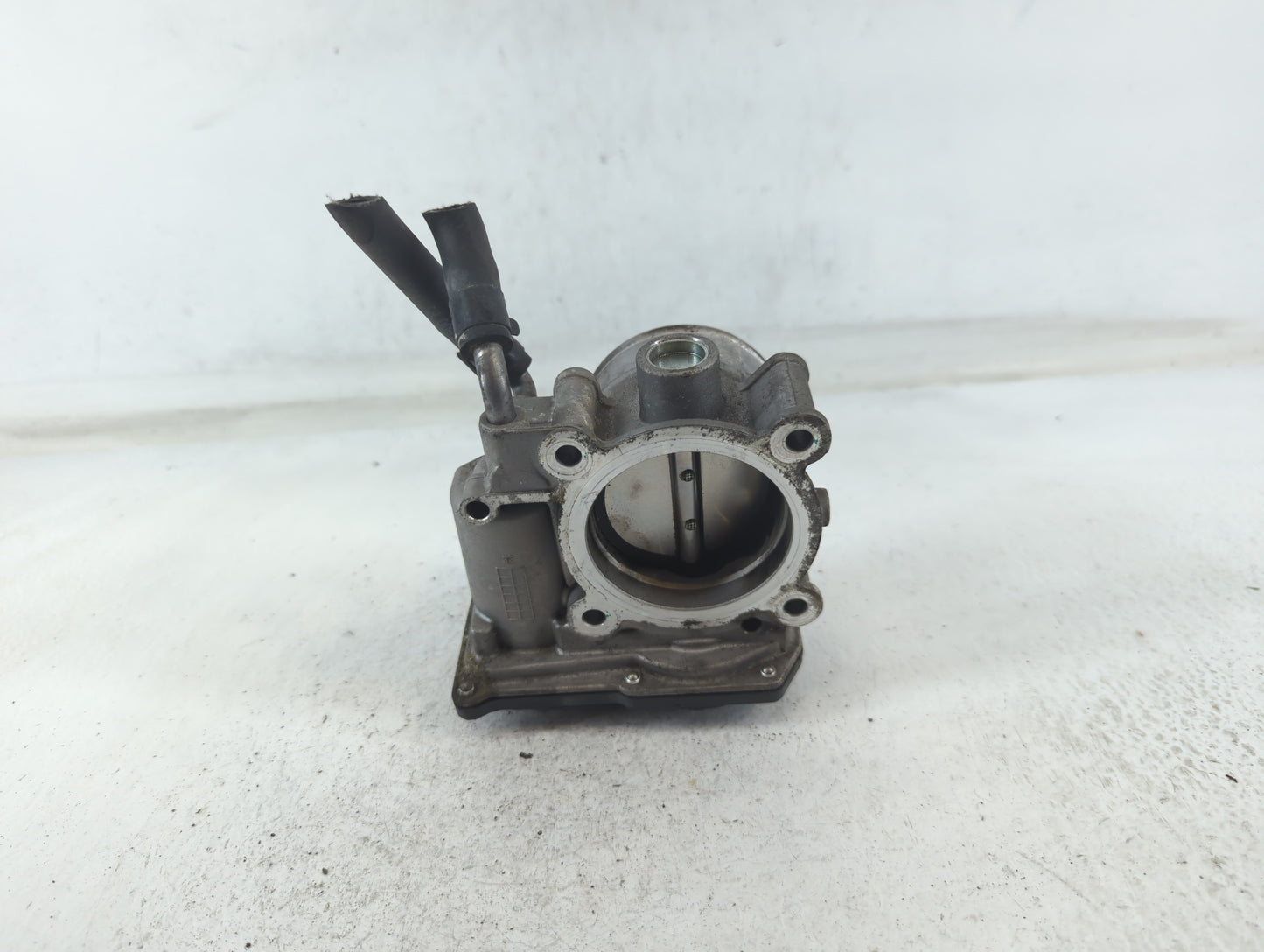 2014-2019 Kia Soul Throttle Body P/N:35100-2E000 Fits Fits 2011 2012 2013 2014 2015 2016 2017 2018 2019 2020 2021 OEM Used A