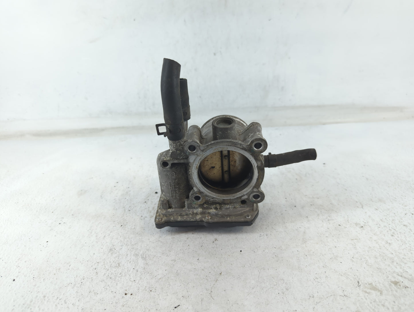 2012-2019 Kia Soul Throttle Body P/N:5302 11Q20 35100-2B300 Fits Fits 2012 2013 2014 2015 2016 2017 2018 2019 OEM Used Auto 