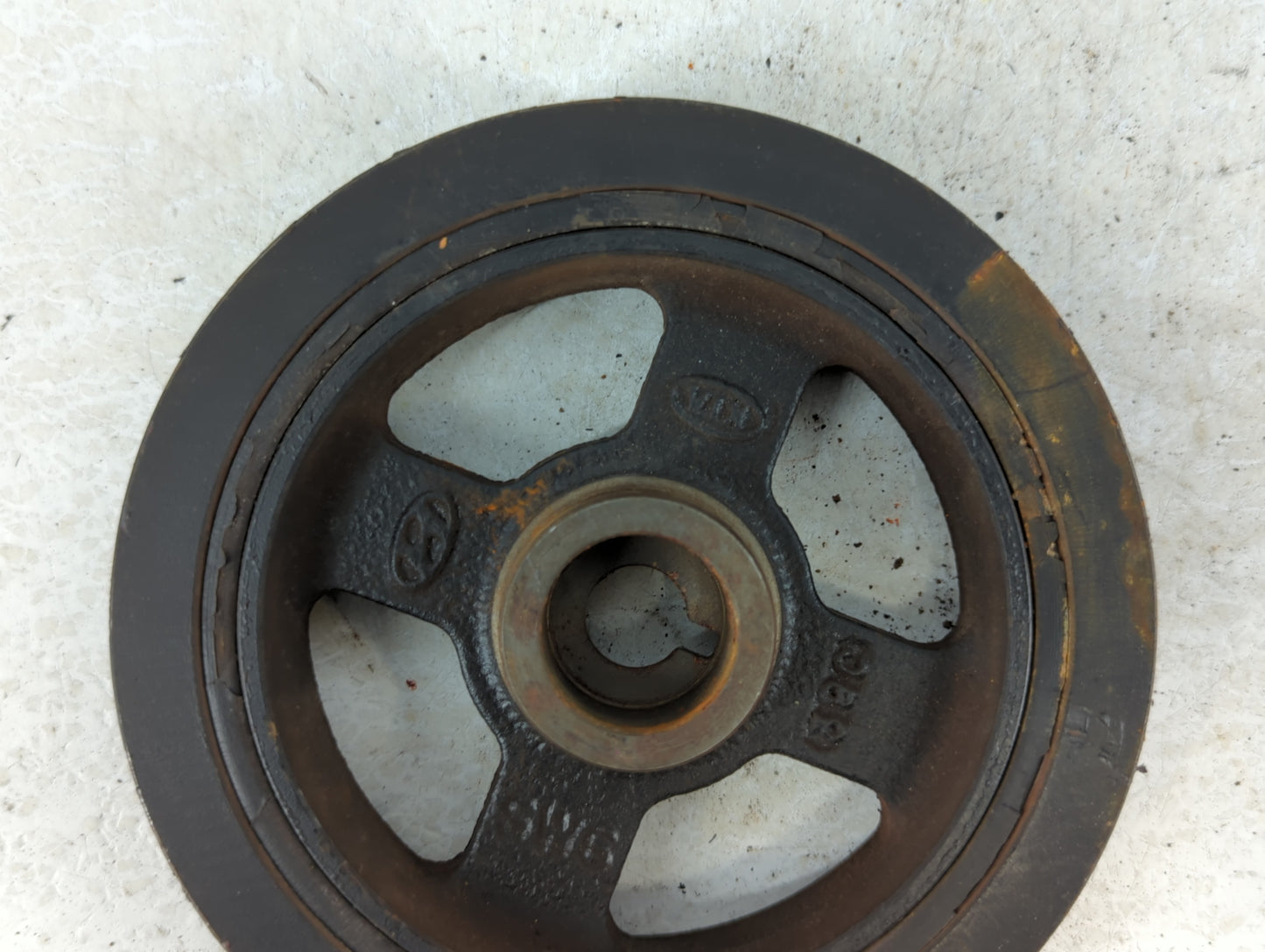 2014 Kia Soul SHAFT PULLEY BALANCER - Oemusedautoparts1.com