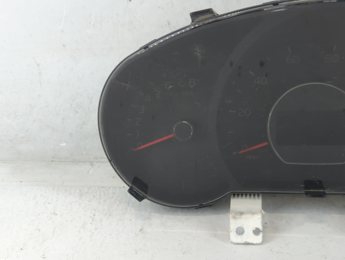 2014-2015 Kia Soul Instrument Cluster Speedometer Gauges P/N:94006-B2540 Fits Fits 2014 2015 OEM Used Auto Parts - Oemusedau